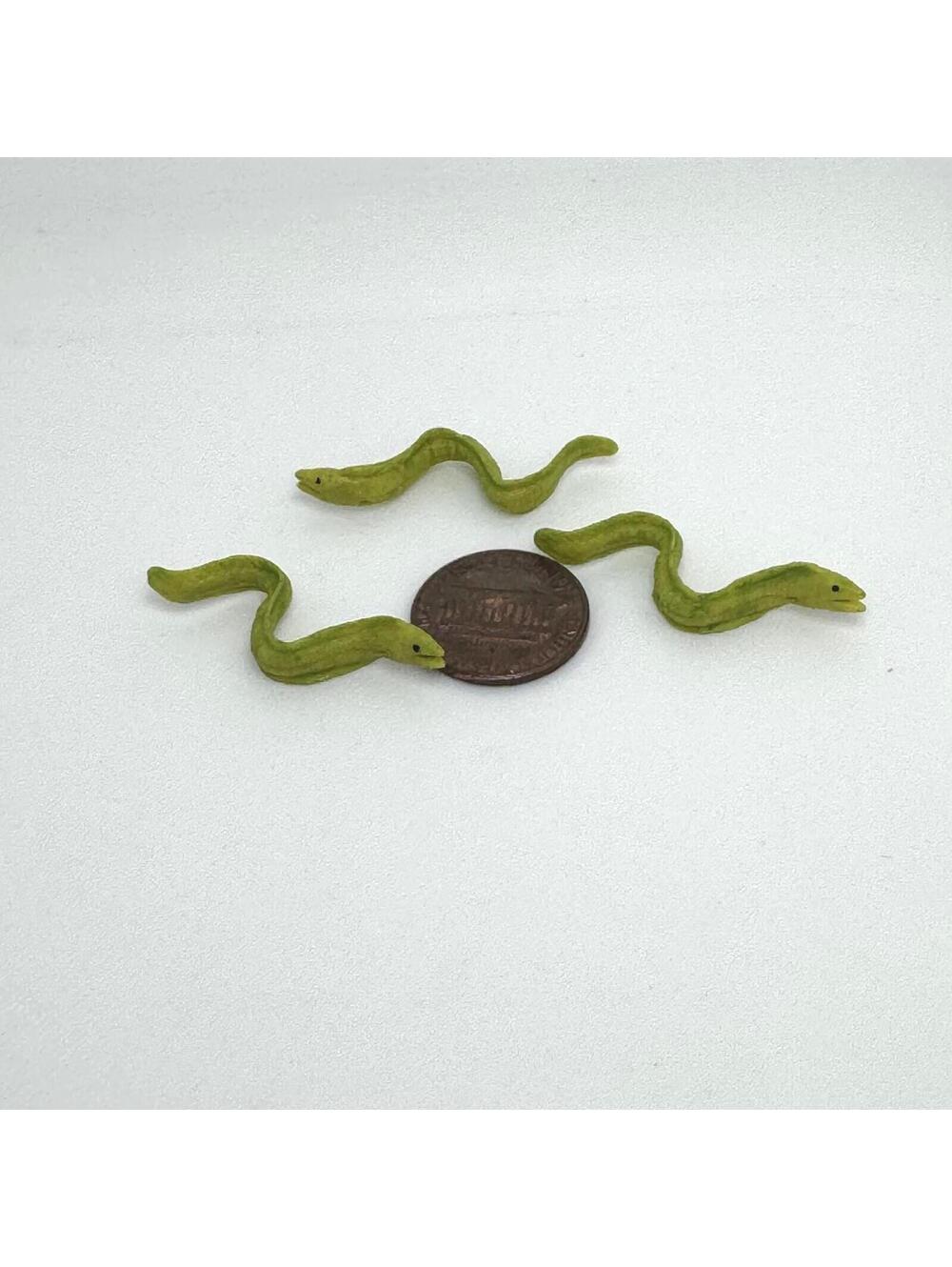 Miniature Moray Eel Figures Green Lot of 3 Diorama Mini Micro Props Animal Snake